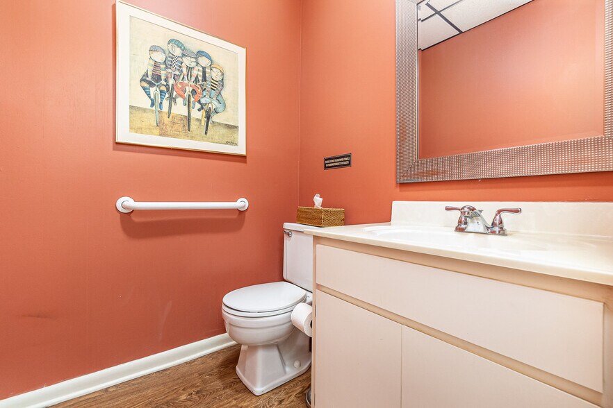 More Photos Of 1250 W Eau Gallie Blvd, Melbourne Medical For Sale