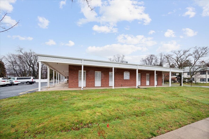 Primary Photo Of 515 Church St, Bound Brook Medical For Lease