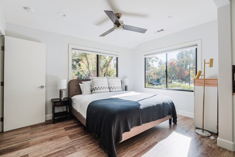 More Photos Of 251 Middlefield Rd, Palo Alto Apartments For Sale