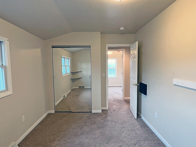 More Photos Of 3567 W 26th St, Erie Freestanding For Sale