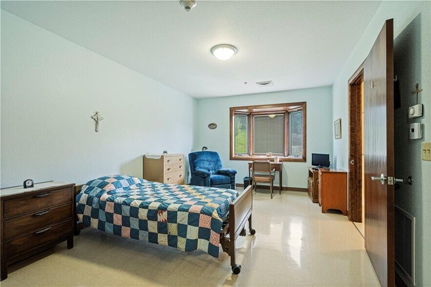 More Photos Of 908 Franciscan Way, Savannah Specialty For Sale