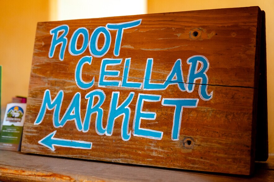 More Photos Of 5301 Terry St Terry St, Mosca Specialty For Sale