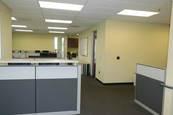 More Photos Of 2816 Columbia St, Torrance Light Distribution For Lease