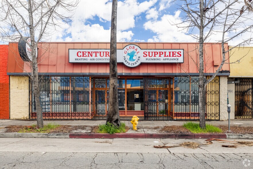 6716 VAN NUYS BLVD  