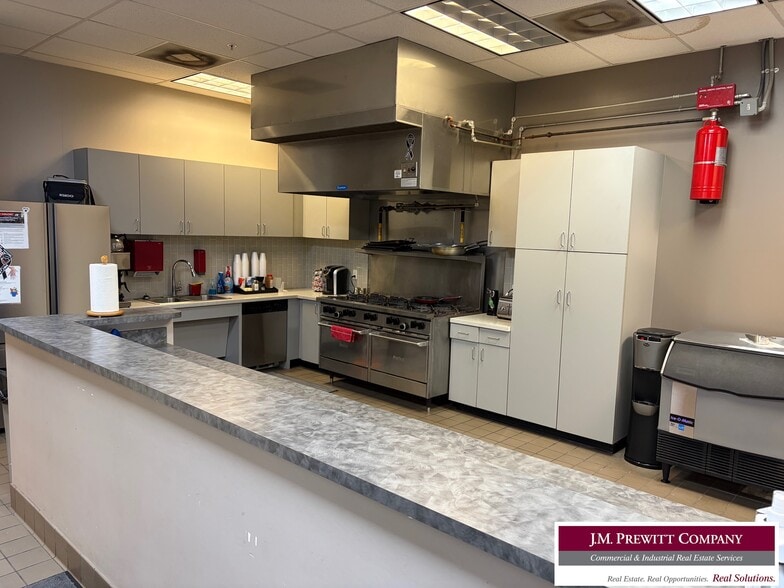 More Photos Of 5795 Hagner Road Rd, Beaumont Office For Sale