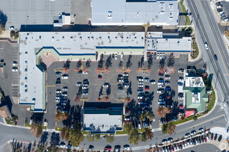 More Photos Of 7111 S Virginia St, Reno Unknown For Lease
