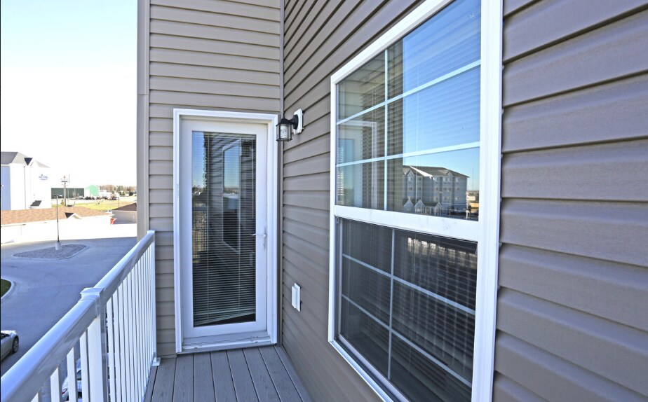 More Photos Of 501 12th Ave SE, Stanley Apartments For Lease