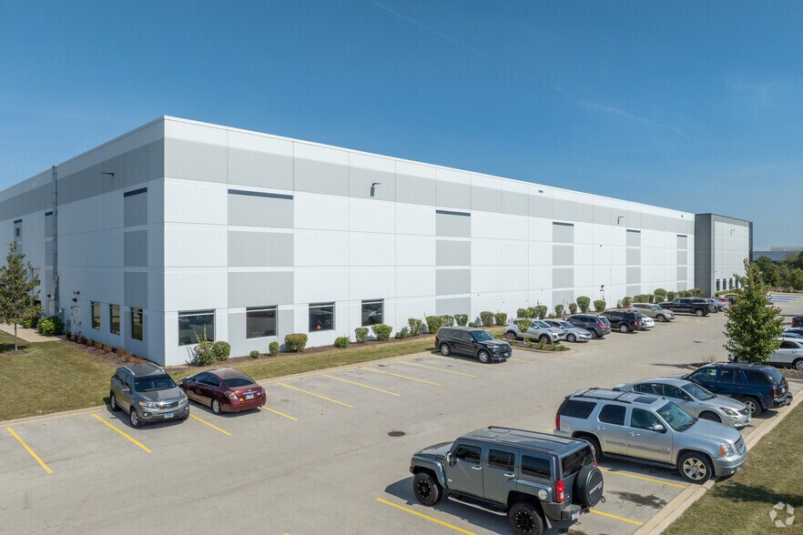 More Photos Of 2301 W Haven Ave, New Lenox Warehouse For Lease