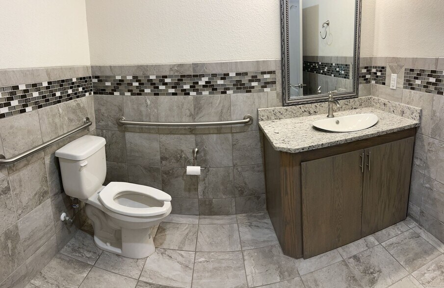 More Photos Of 3001 Joe Dimaggio Blvd, Round Rock General Retail For Sale