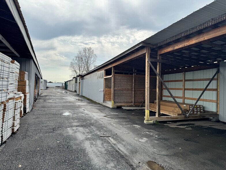 More Photos Of 529-531 Erie W blvd, Rome Industrial For Sale