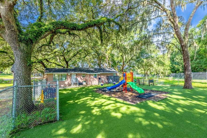 More Photos Of 6837 Lakeville Rd, Orlando Religious Facility For Sale