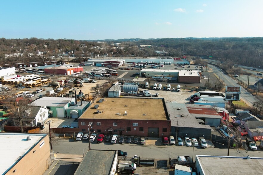More Photos Of 2305 51st Pl, Hyattsville Warehouse For Sale