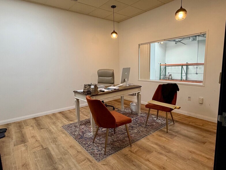 More Photos Of 2575 Fortune Way, Vista Warehouse For Lease