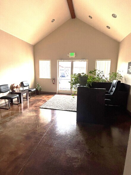 More Photos Of 834 E Winding Creek Dr, Eagle Office For Lease