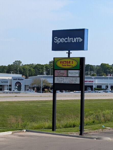 More Photos Of 41 N Bechtle Ave, Springfield Unknown For Lease