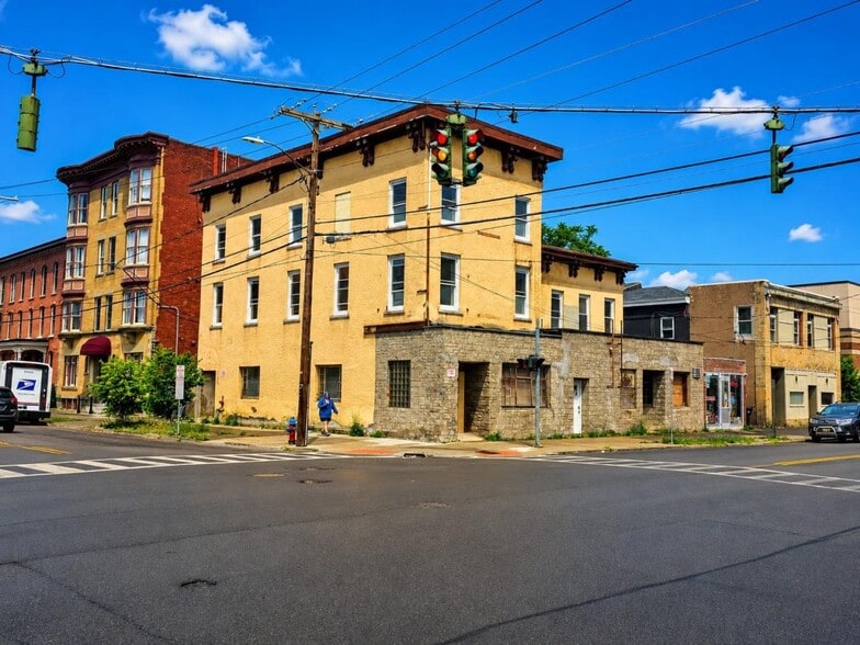 Primary Photo Of 161 Court St, Binghamton Restaurant For Lease