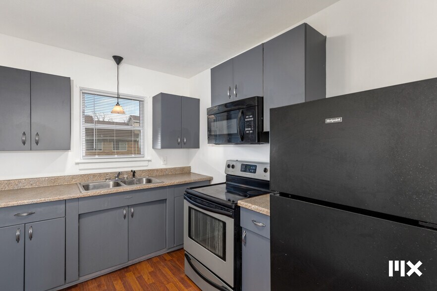 More Photos Of 1731-1733 Oak St, Niles Apartments For Sale