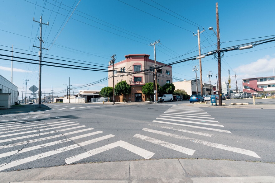 More Photos Of 1709 Kalani St, Honolulu Freestanding For Lease