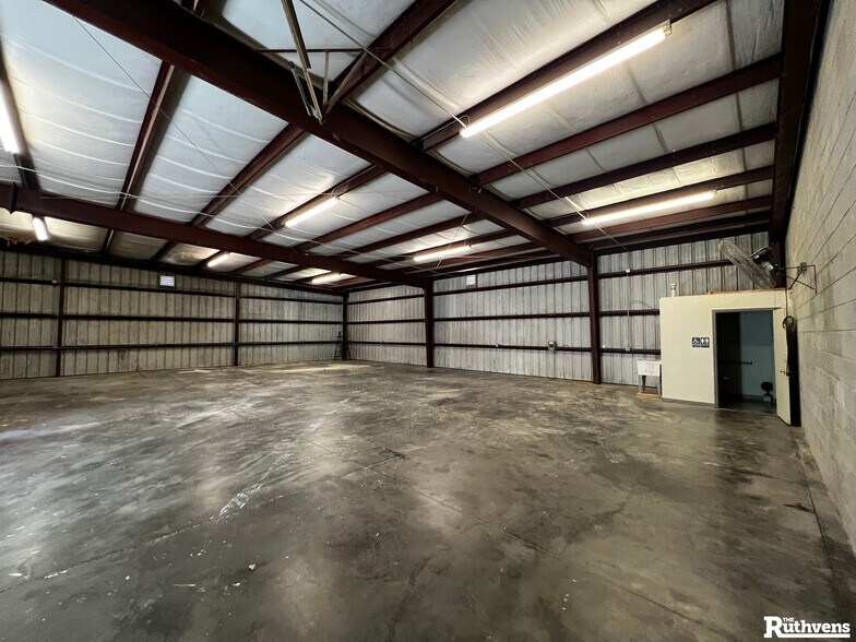 More Photos Of 5450 Commercial Blvd, Auburndale Warehouse For Sale