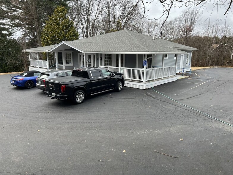 Primary Photo Of 32 York St, York Medical For Sale