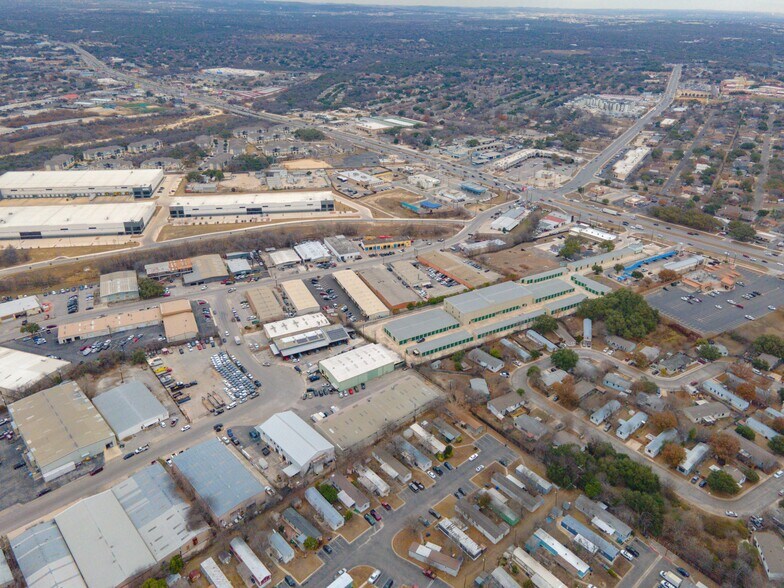 More Photos Of 7300 Caribou St, San Antonio Warehouse For Lease