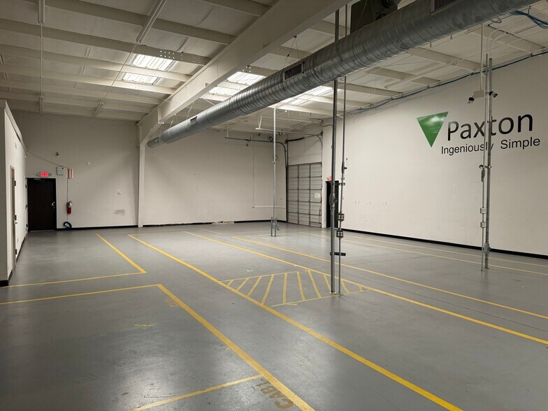 More Photos Of 138 Commerce Ctr, Greenville Light Distribution For Lease