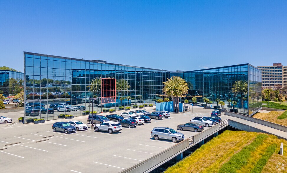 More Photos Of 700 Airport Blvd, Burlingame Office For Lease