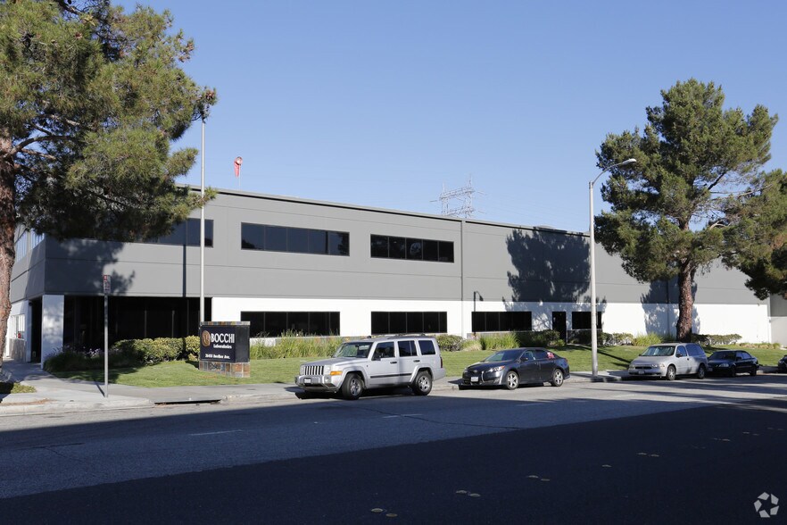 More Photos Of 26477 Ruether Ave, Santa Clarita Unknown For Lease