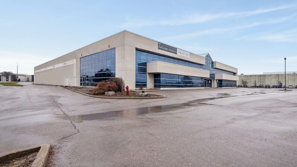 More Photos Of 2800 Matheson Blvd E, Mississauga Warehouse For Lease