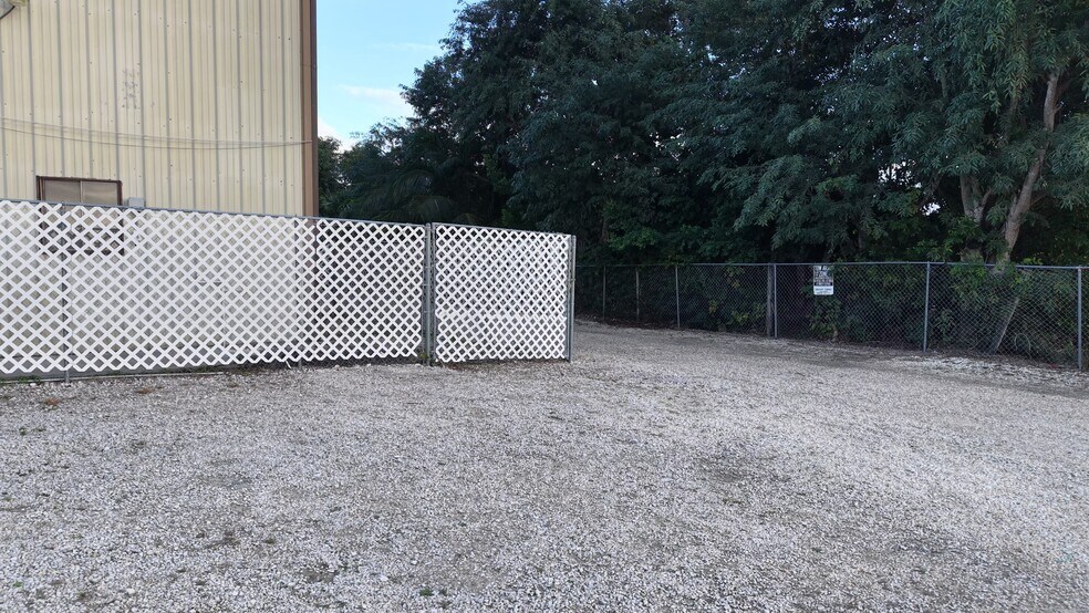 More Photos Of 30364 Quail Roost Trl, Big Pine Key Light Distribution For Lease