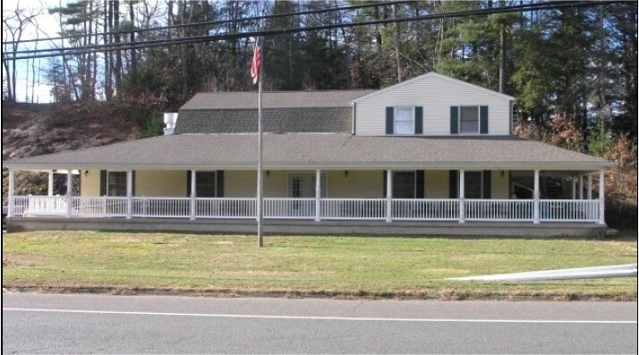More Photos Of 335 Salmon Brook St, Granby Restaurant For Lease