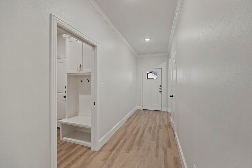 More Photos Of 17569 County Road 196, Flint Apartments For Sale