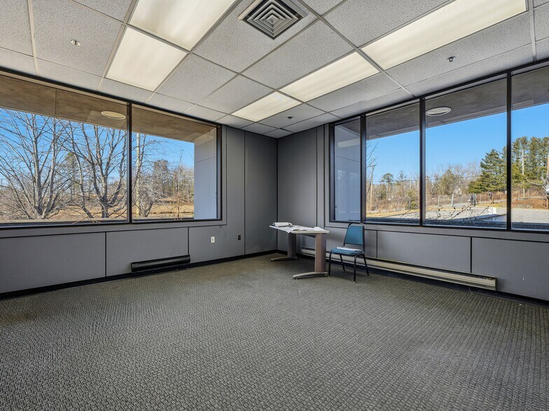 More Photos Of 90 Christ School Rd, Arden Distribution For Lease