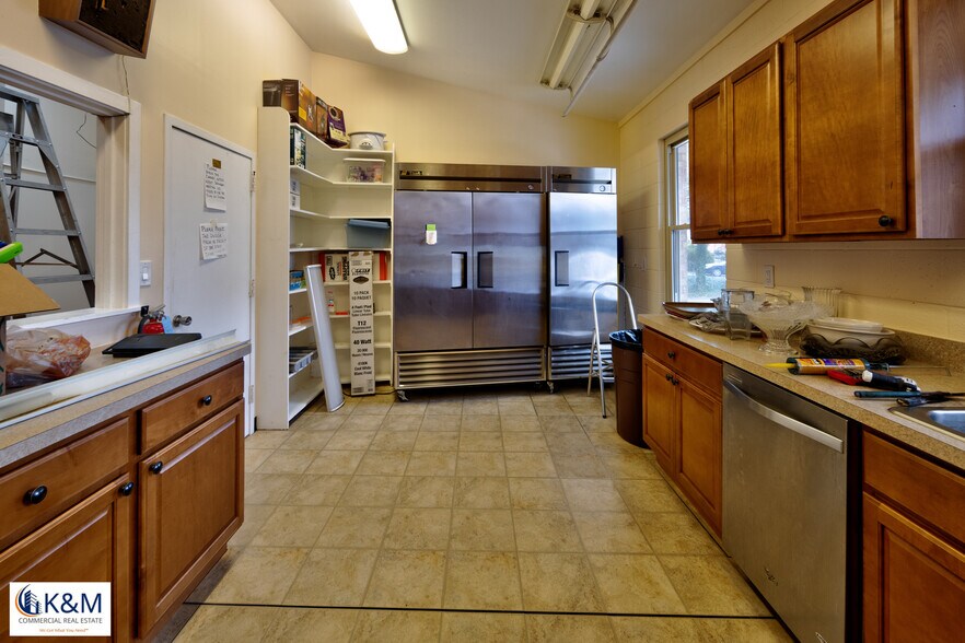 More Photos Of 5610 Inverchapel Rd, Springfield Specialty For Sale