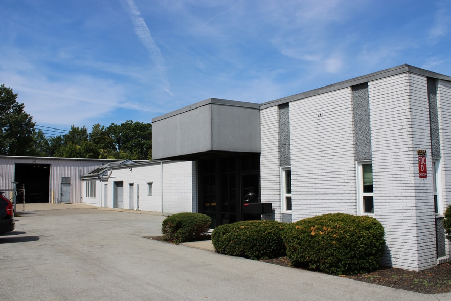 More Photos Of 6550 Guion Rd, Indianapolis Warehouse For Sale