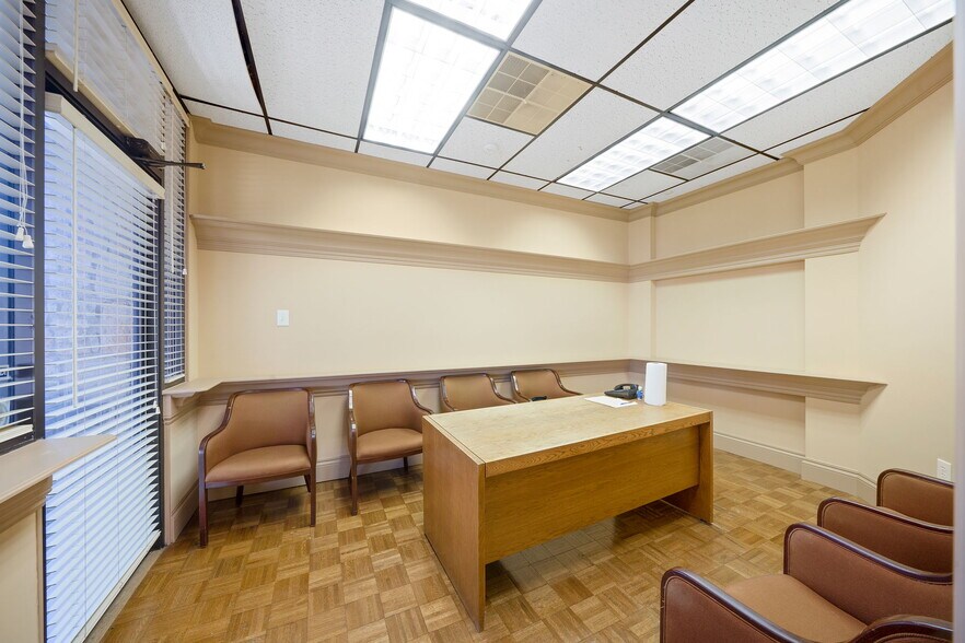 More Photos Of 10924 Vance Jackson Rd, San Antonio Medical For Lease