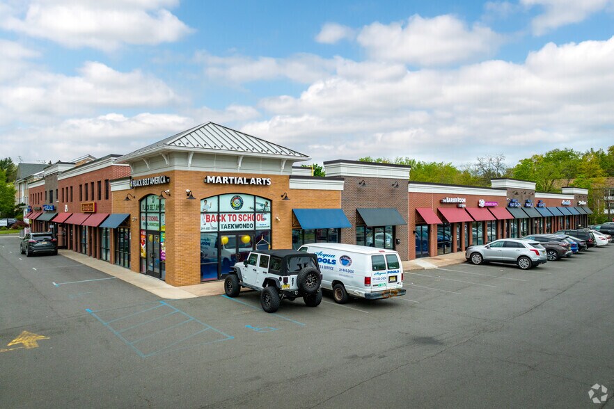 More Photos Of 644-658 Godwin Ave, Midland Park Storefront Retail Office For Lease