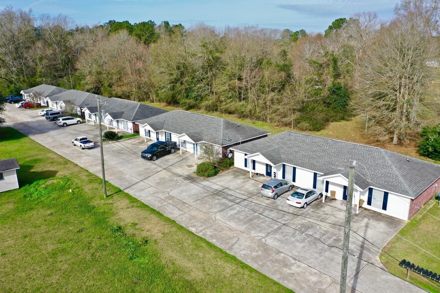 Primary Photo Of 10486 Terral Dr, Tickfaw Apartments For Sale