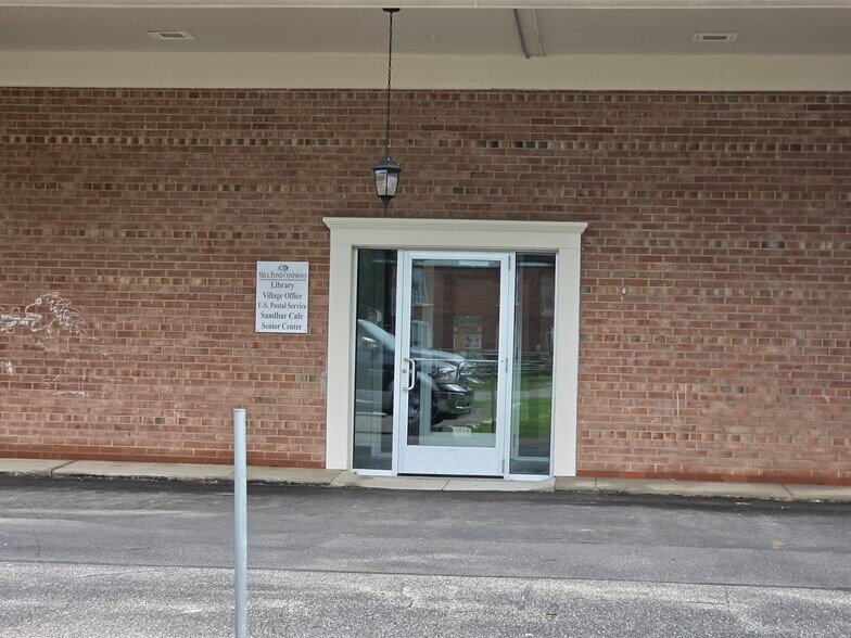 More Photos Of 101-103 S Talbot St, Addison Bank For Lease