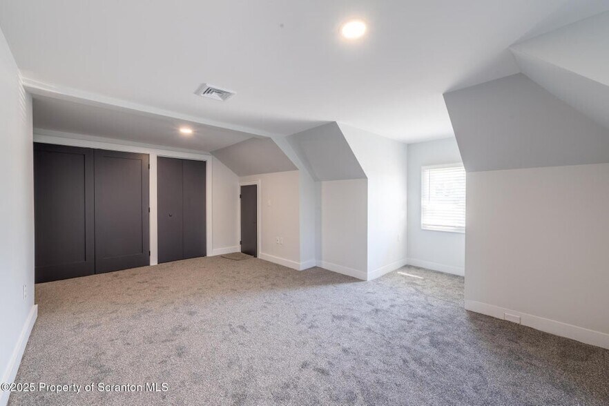 More Photos Of 1131 Pittston Ave, Scranton Funeral Home For Sale