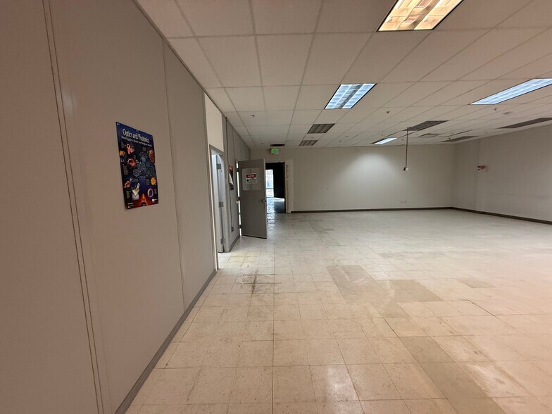 More Photos Of 2526 Qume Dr, San Jose Light Distribution For Lease