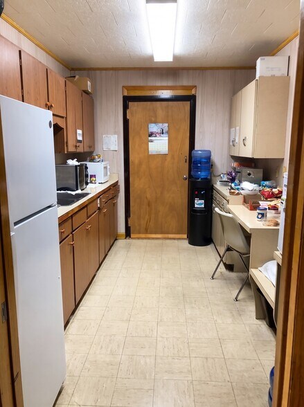 More Photos Of 302 W Main St, Bowling Green Healthcare For Sale