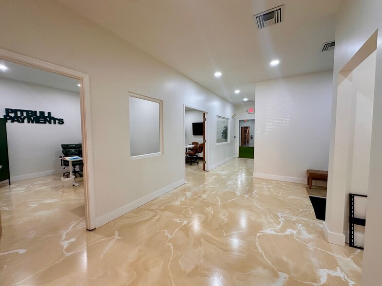 More Photos Of 3764-3790 SW 30th Ave, Fort Lauderdale Warehouse For Sale