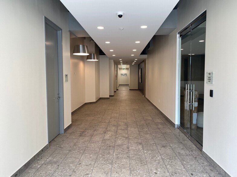 More Photos Of 290 Interstate N Cir SE, Atlanta Office For Lease