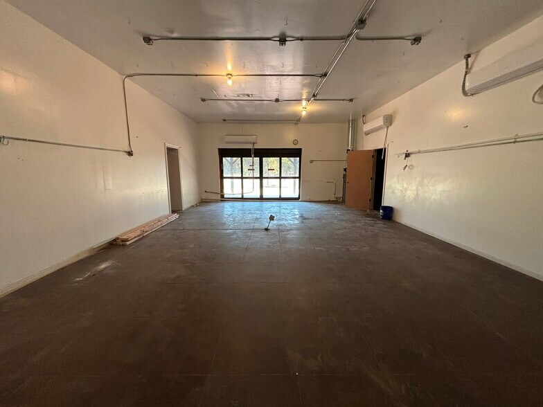 More Photos Of 15188 Highway 82, Tahlequah Storefront Retail Office For Sale