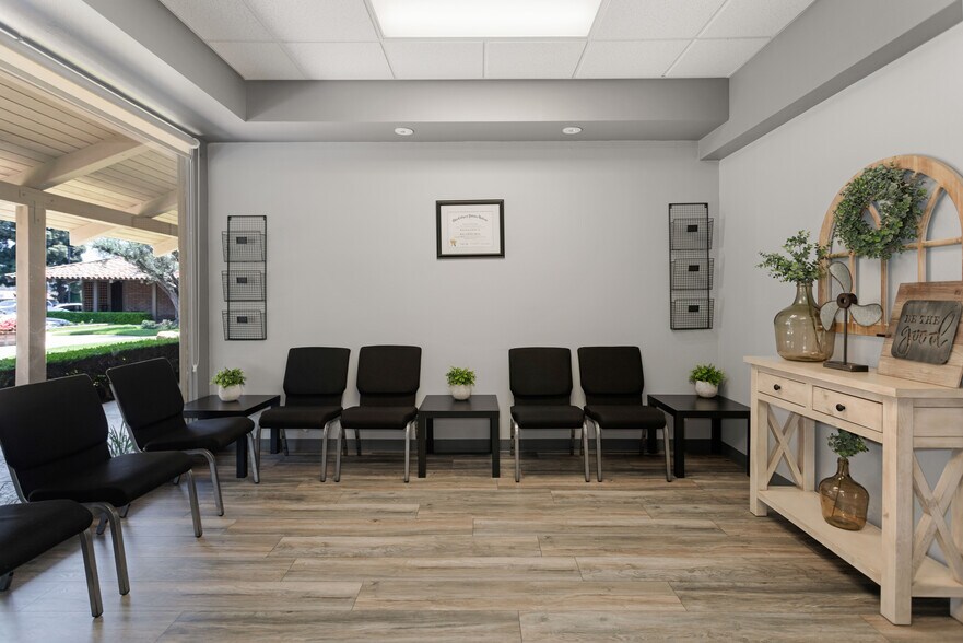 More Photos Of 13420 Newport Ave, Tustin Medical For Lease