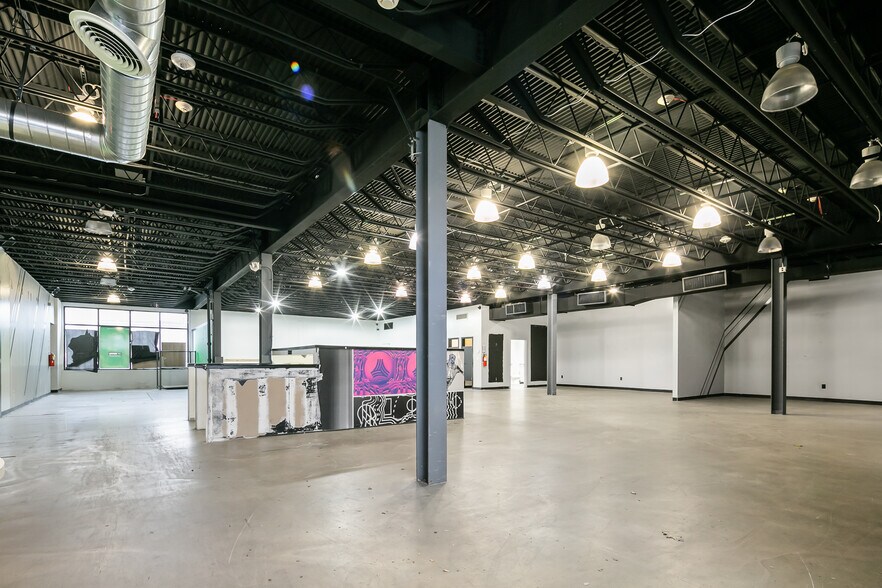 Primary Photo Of 183 S Broadway, Hicksville Office For Lease