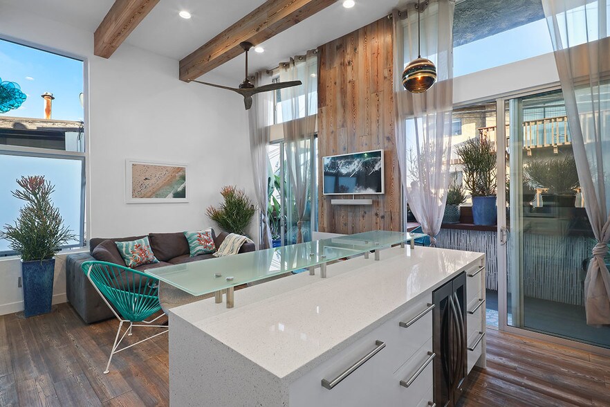 More Photos Of 472 Rosecrans Ave, Manhattan Beach Apartments For Sale
