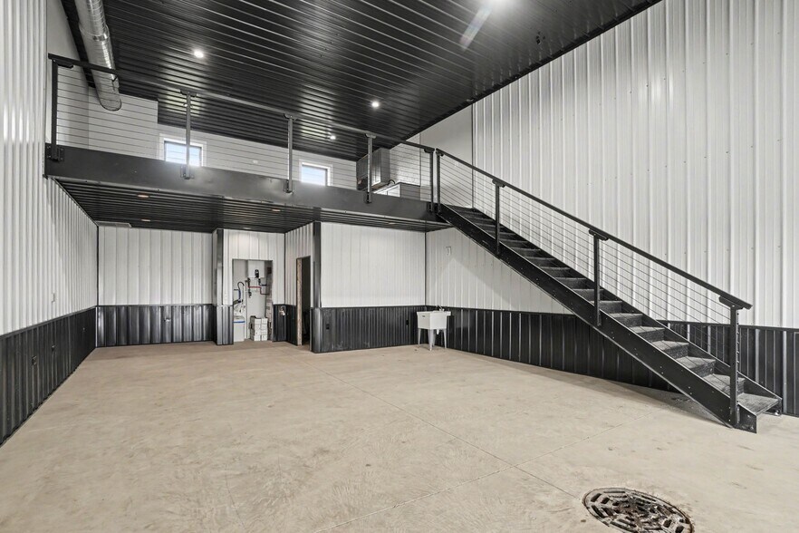 More Photos Of 22808 Kamp Kozy St, Cassopolis Self Storage For Sale