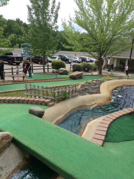 More Photos Of 24228 210 State Hwy, Deerwood General Retail For Sale